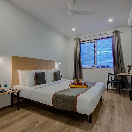 Super Townhouse Global Village Tech Park Near Kengeri Bus Terminal Metro Station Bengaluru Kültér fotó