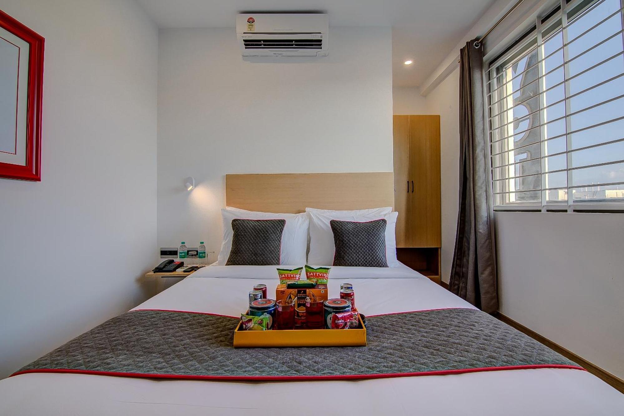 Super Townhouse Global Village Tech Park Near Kengeri Bus Terminal Metro Station Bengaluru Kültér fotó