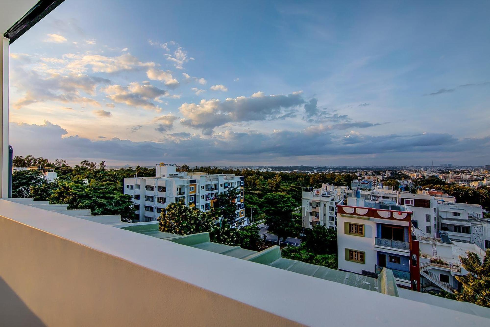 Super Townhouse Global Village Tech Park Near Kengeri Bus Terminal Metro Station Bengaluru Kültér fotó